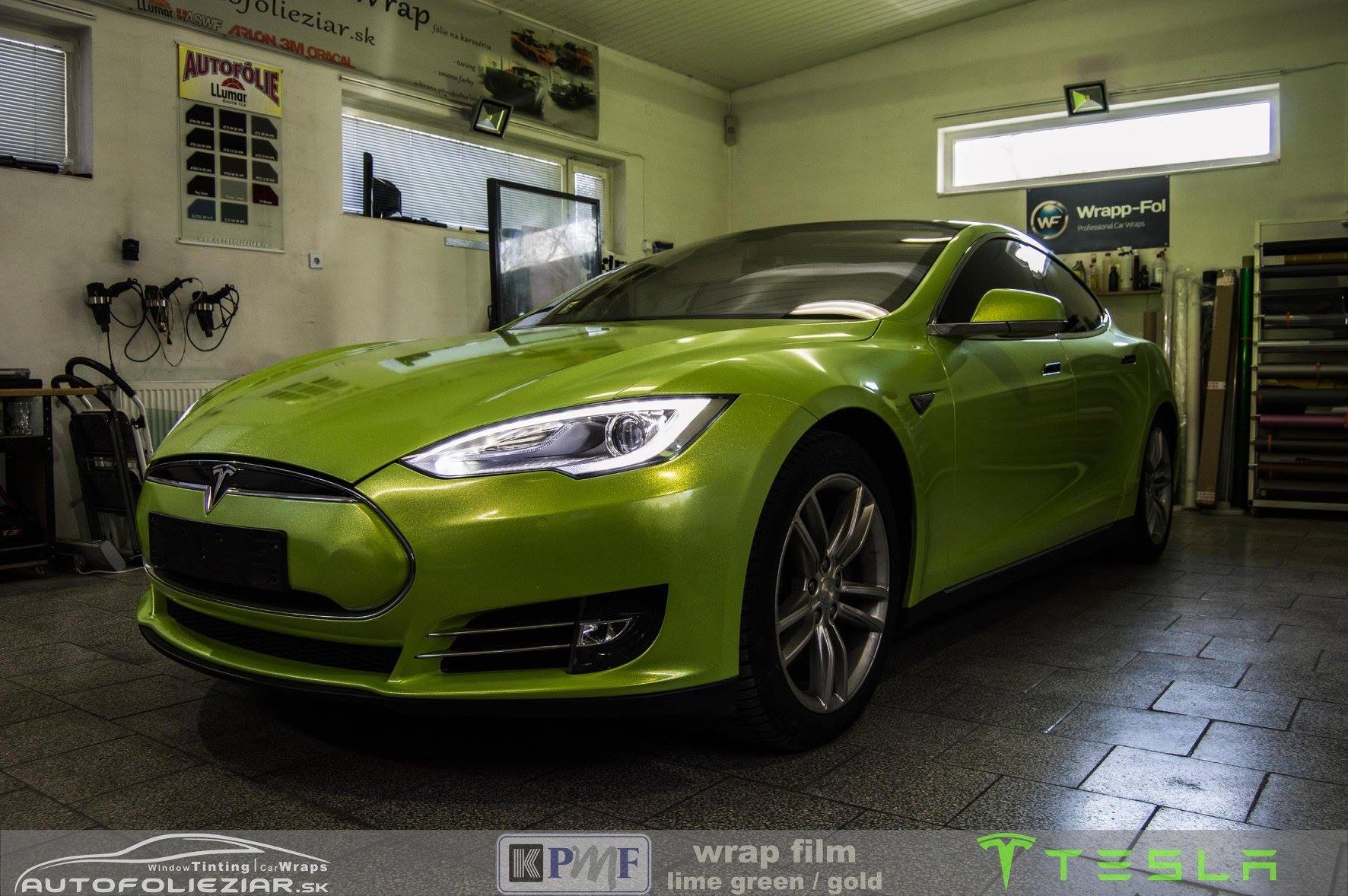 K71302 Gold Starlight Gloss over K89073 Matt Lime