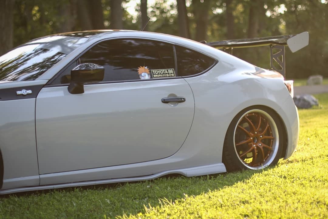 K75411 Chalk White Gloss Cast (1)